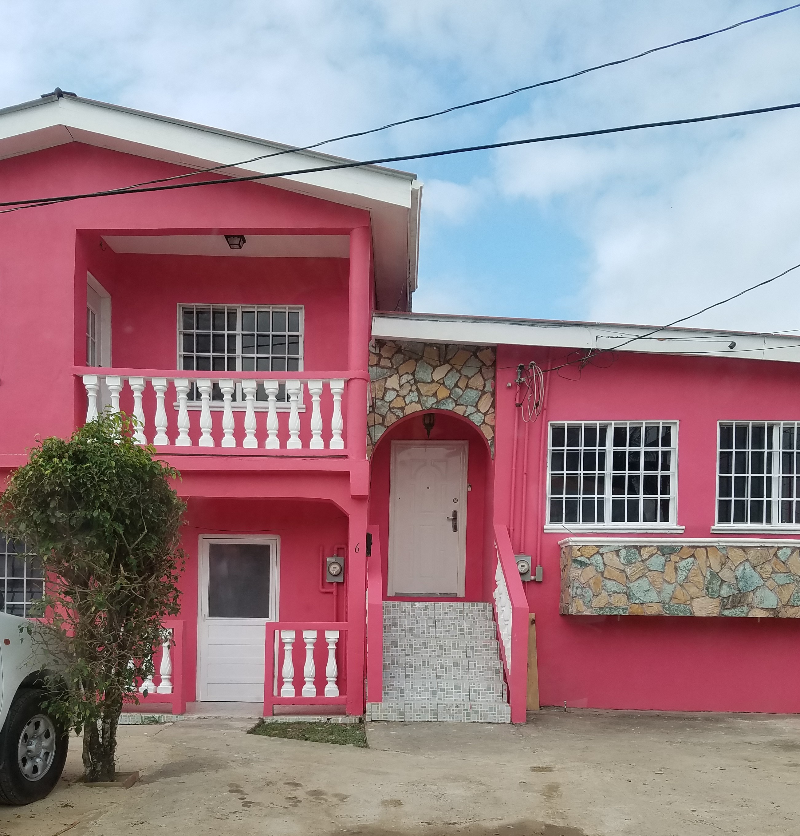 3 bedroom 2  bathroom unfurnished housefor rent